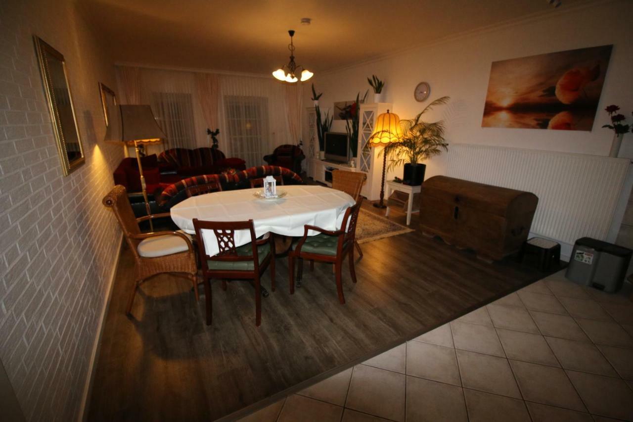 Landhaus Nordsee-Peerhuus Apartment Фридрихског Екстериор снимка